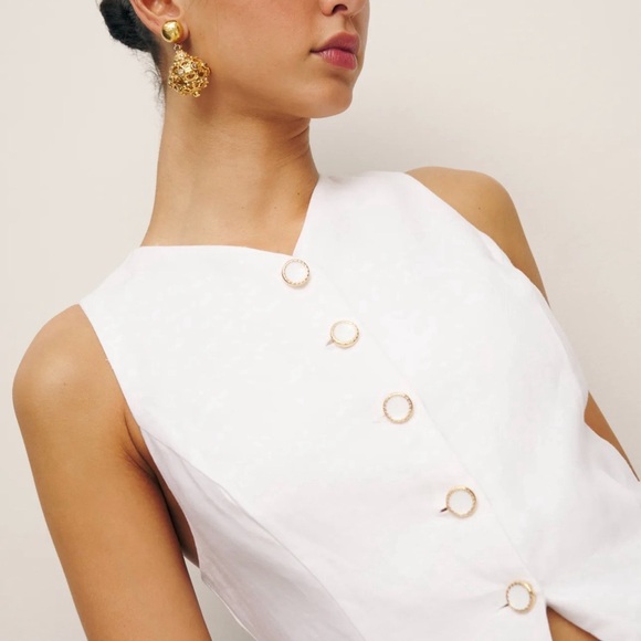 Brand New Never Worn Reformation Aspen Linen Top. - Picture 4 of 8